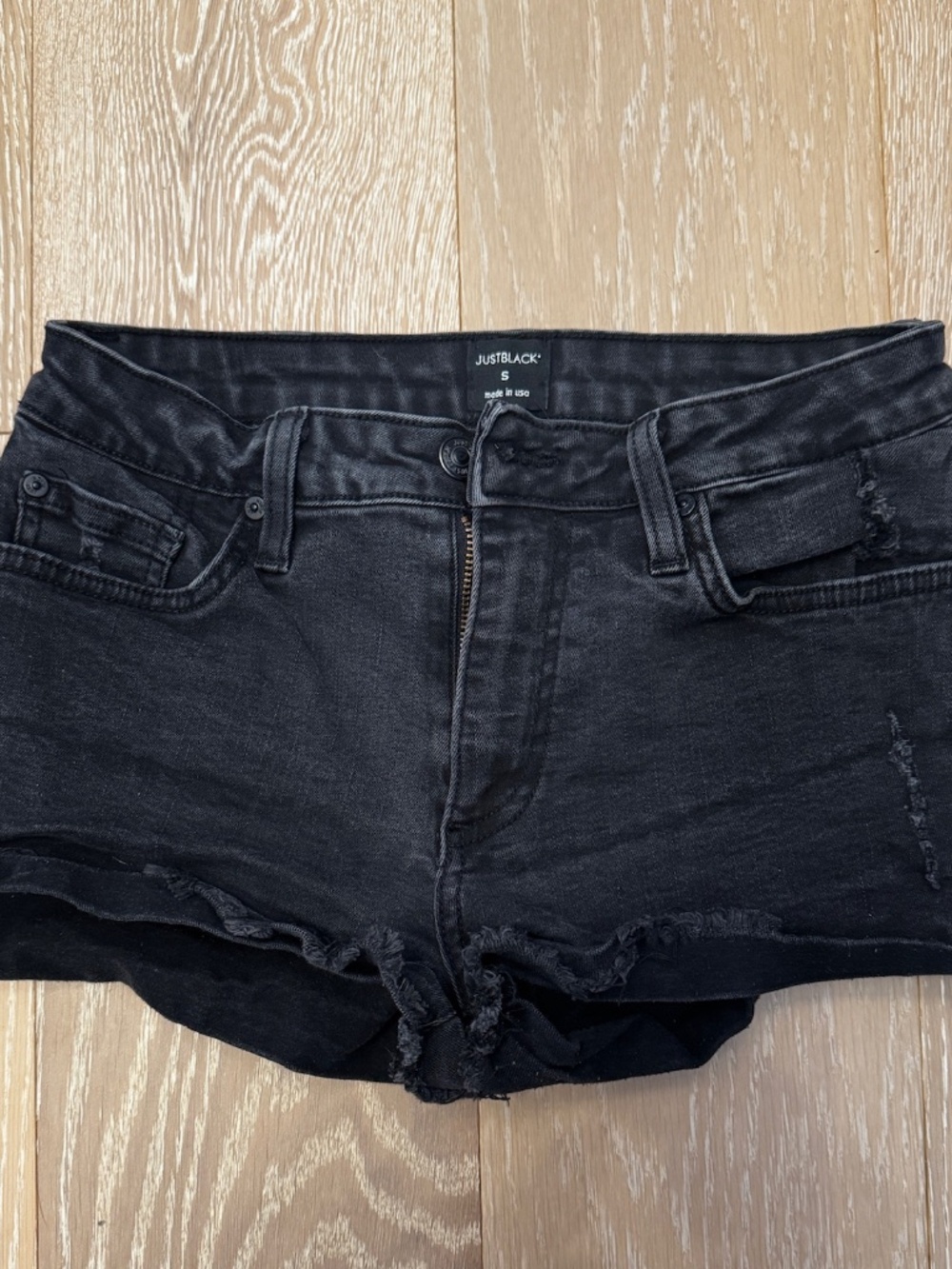 JUSTBLACK DENIM BLACK SHORT SHORTS SIZE SMALL